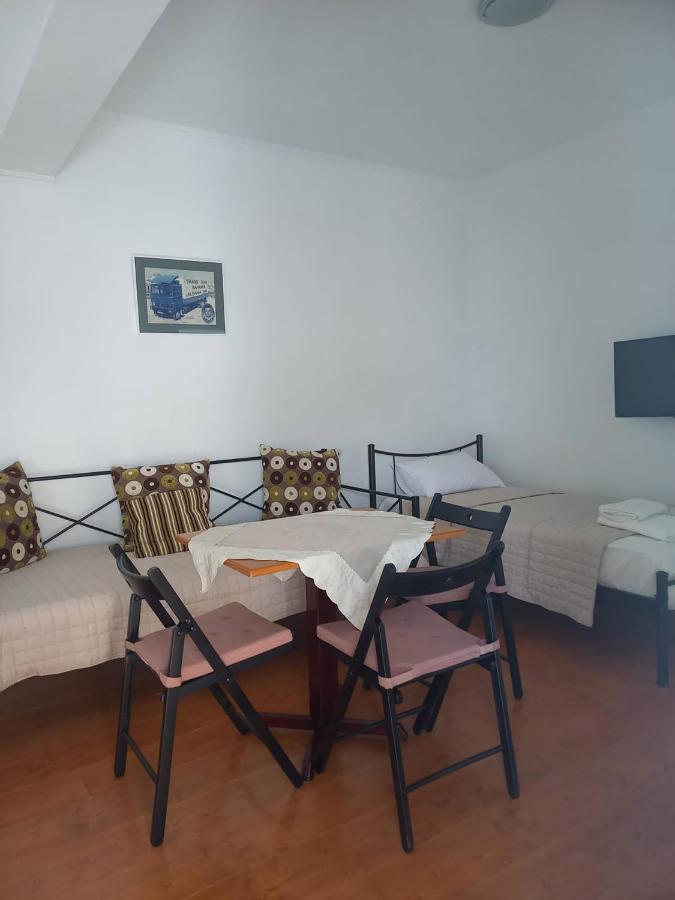 Duka'S House Otel Lukovë Dış mekan fotoğraf